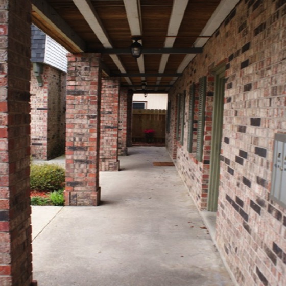 1300 Exterior Walkway2a.jpg